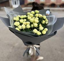 Букет Белые кустовые розы Солинеро в Верхней Хаве