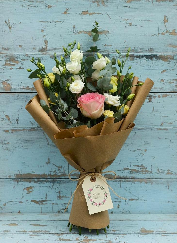 Букет цветов из: Розы и Лизиантусы в Верхней Хаве