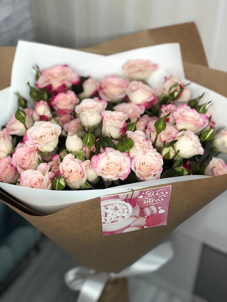 Букет цветов из: Розы в Верхней Хаве