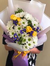 Букет цветов из:  Ирисы, Хризантемы и Розы #REPLACE_PRED# Верхней Хаве