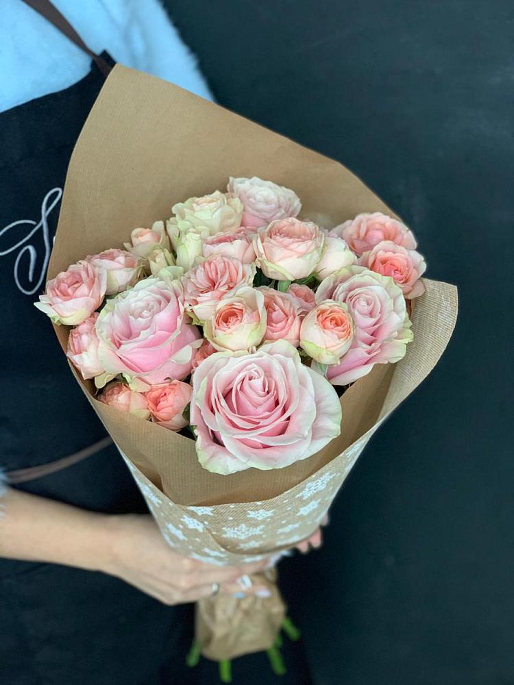 Букет цветов из: Хризантемы и Розы в Верхней Хаве