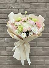 Букет цветов из:  Гвоздики, Розы, Лизиантусы и Хризантемы #REPLACE_PRED# Верхней Хаве