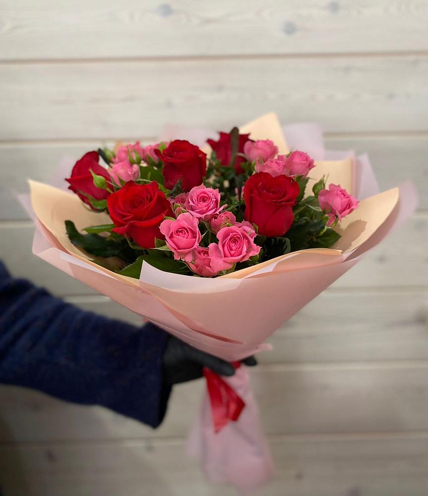 Букет цветов из: Розы в Верхней Хаве