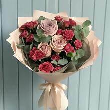 Букет цветов из:  Гвоздики и Розы в Верхней Хаве