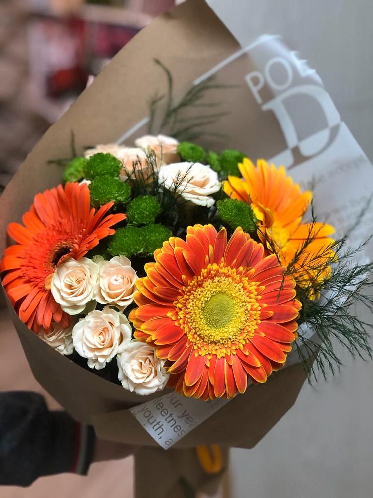 Букет цветов из: Герберы, Хризантемы и Розы в Верхней Хаве