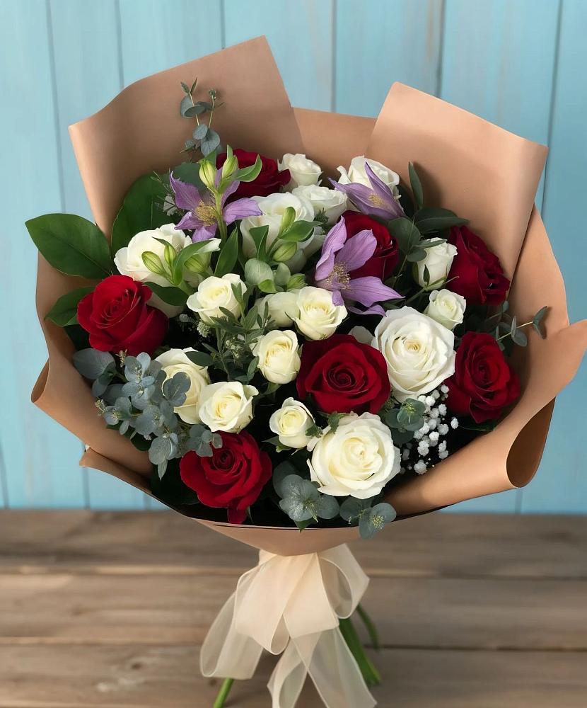 Букет цветов из: Розы и Альстромерии в Верхней Хаве