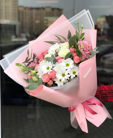 Букет цветов из: Розы, Лизиантусы и Хризантемы в Верхней Хаве